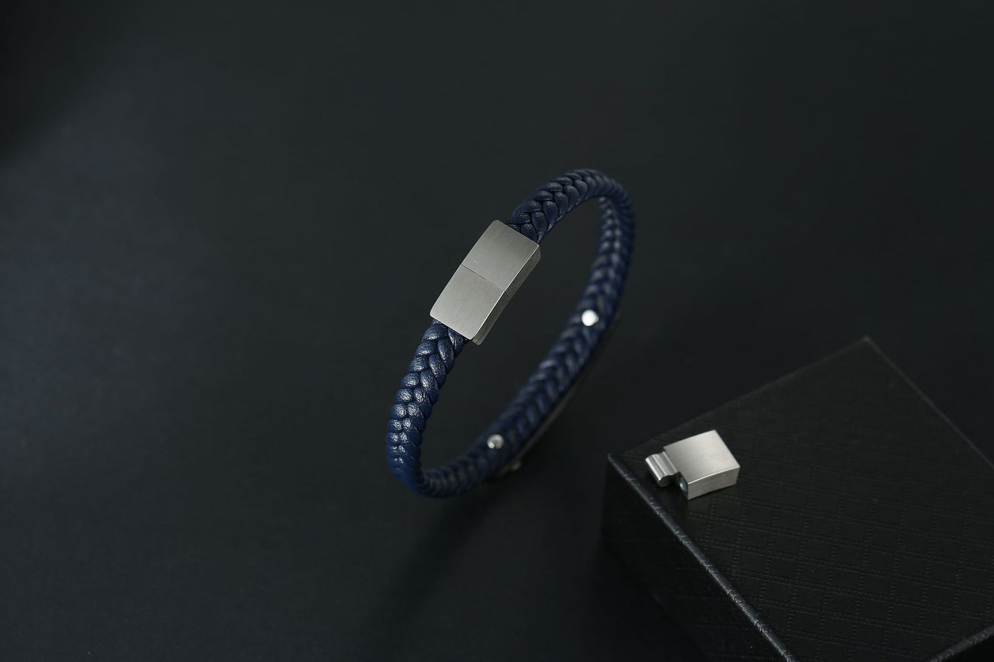 Glossy Simple Curved Stainless Steel Bracelet - iRelax® Australia