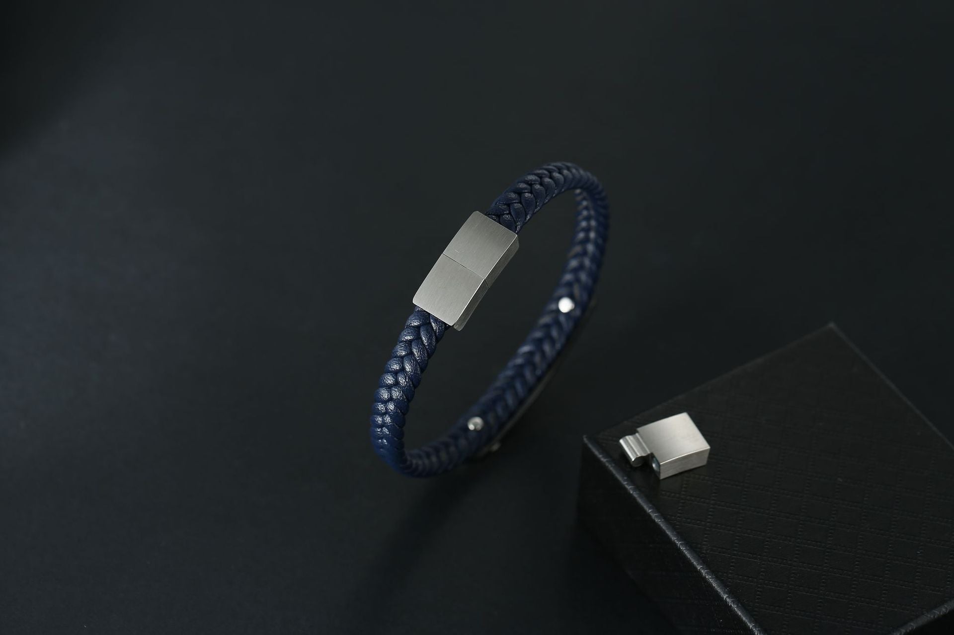 Glossy Simple Curved Stainless Steel Bracelet - iRelax® Australia